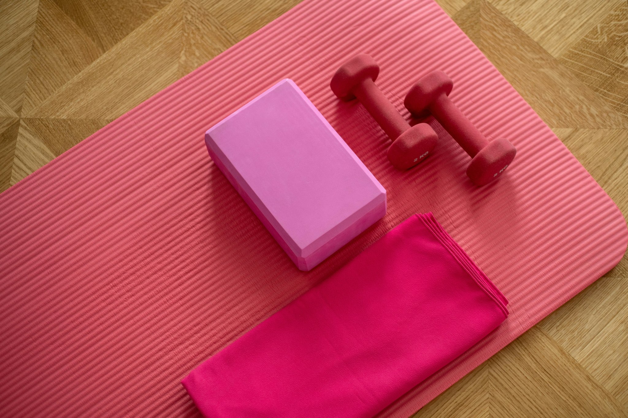 Side-by-side comparison of someone who followed a Pilates routine